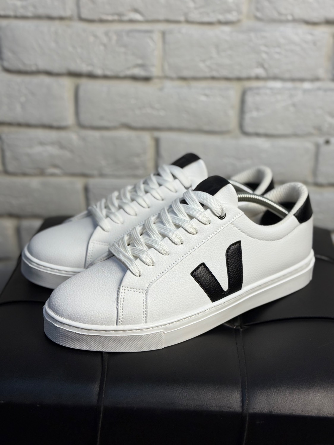 ونس V